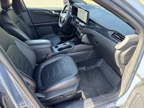 Used 2023 Ford Escape ST-Line Elite w/ Premium Technology Package AWD/4WD image 39