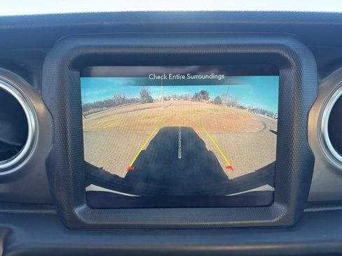 Used 2023 Jeep Wrangler Unlimited Rubicon 4xe w/ Steel Bumper Group image 18