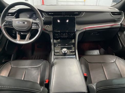 Used 2024 Jeep Grand Cherokee L Overland image 16