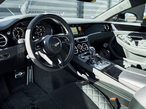 Used 2023 Bentley Continental GT Speed image 2