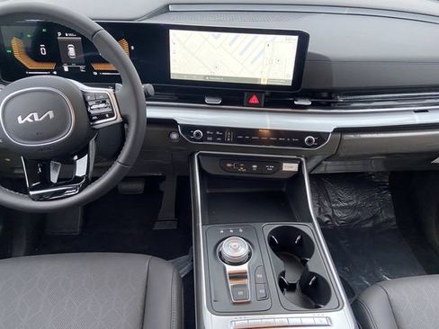 New 2026 Kia Carnival LXS image 13