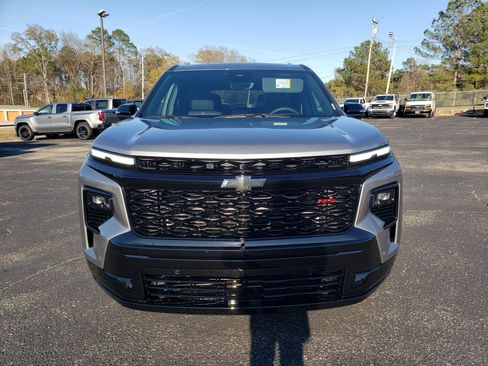 New 2026 Chevrolet Traverse RS w/ LPO, Floor Liner Package image 7