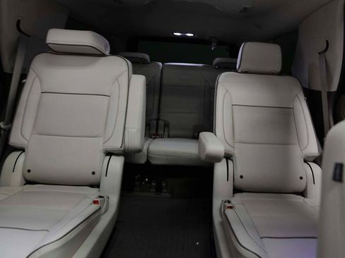 Used 2024 GMC Yukon Denali w/ Max Trailering Package image 9