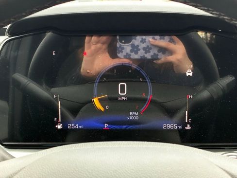 Used 2025 Chevrolet Trax LT w/ LT Convenience Package image 27