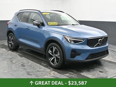Used 2024 Volvo XC40 B5 Core
