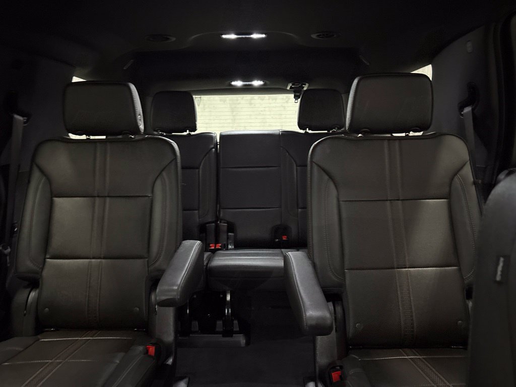 Used 2025 Chevrolet Tahoe High Country AWD/4WD image 28