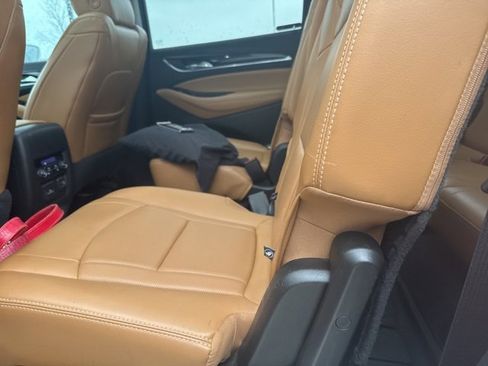 Used 2018 Buick Enclave Premium w/ Experience Buick Package image 8