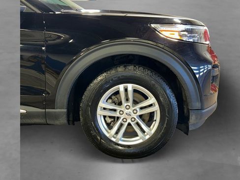 Used 2023 Ford Explorer XLT image 20