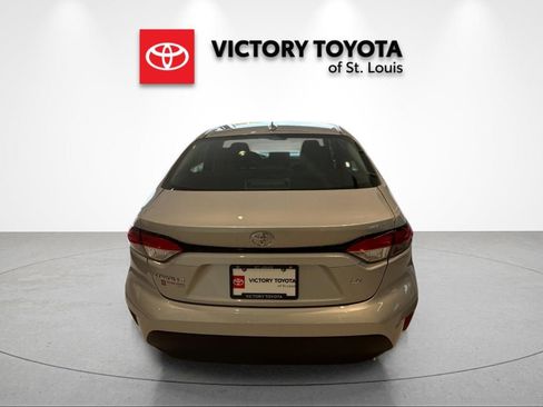 Used 2024 Toyota Corolla LE FWD image 4