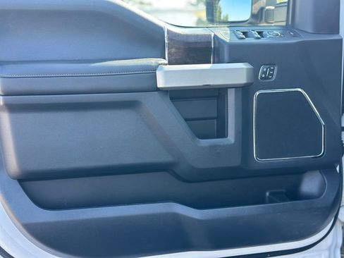 Certified 2022 Ford F250 Lariat w/ Lariat Ultimate Package AWD/4WD image 19