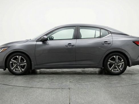 Used 2025 Nissan Sentra SV image 5