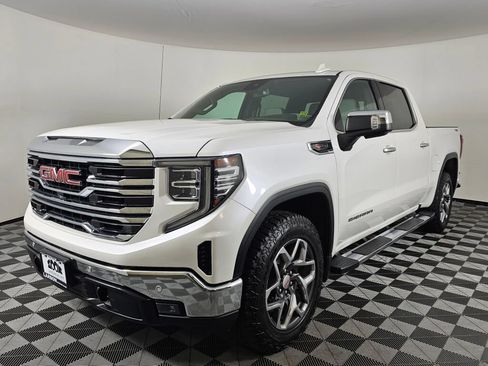 Used 2023 GMC Sierra 1500 SLT w/ SLT Premium Plus Package AWD/4WD image 3