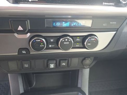 Used 2022 Toyota Tacoma SR5 image 21