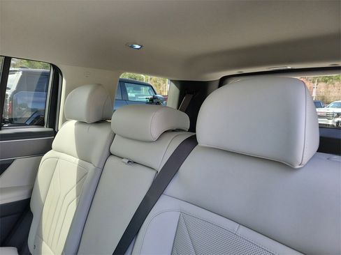 Used 2025 Hyundai Santa Fe SEL image 14