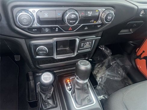 Used 2023 Jeep Wrangler Sport image 27
