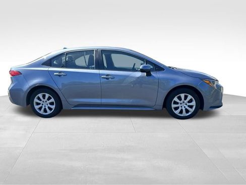 Used 2025 Toyota Corolla LE FWD image 6