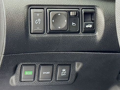 Used 2017 Nissan Sentra SV image 11