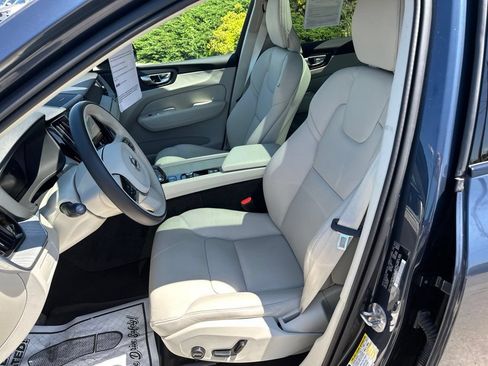 Certified 2024 Volvo XC60 B5 Plus w/ Protection Package Premier AWD/4WD image 22