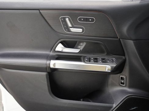 Used 2021 Mercedes-Benz GLB 250 4MATIC w/ AMG Line image 36