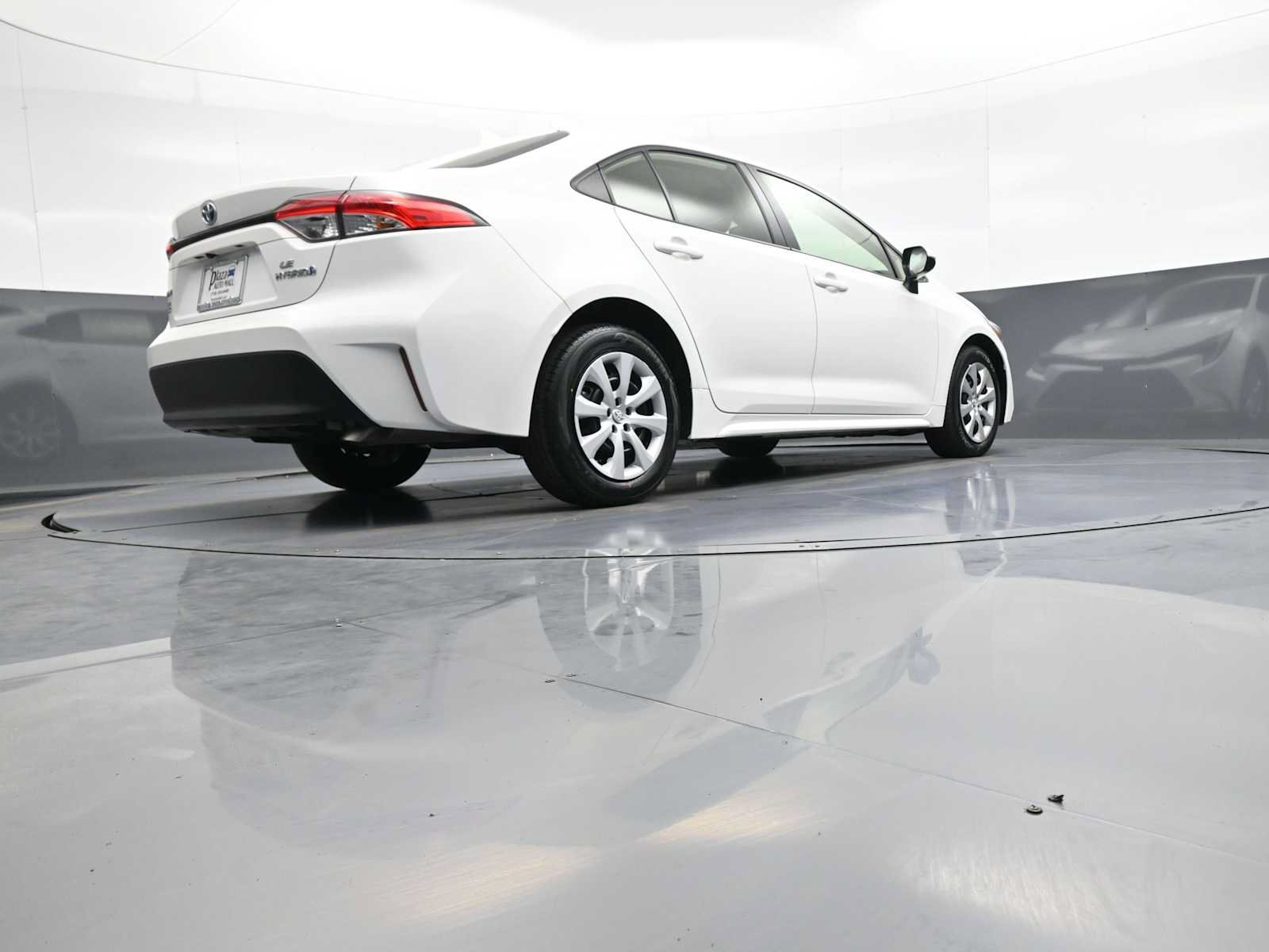 Used 2023 Toyota Corolla LE FWD image 28