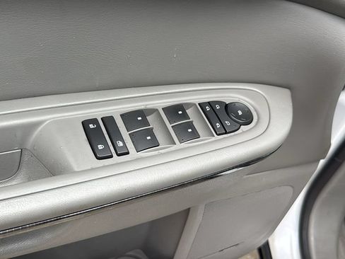 Used 2016 Chevrolet Traverse LTZ AWD/4WD image 21