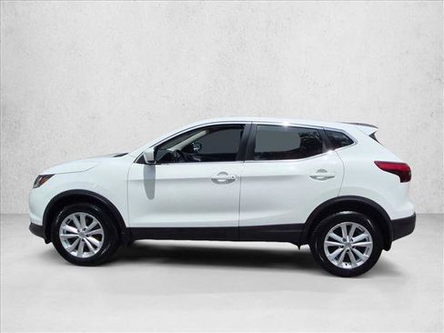 Used 2018 Nissan Rogue Sport S w/ S Appearance Package FWD image 9