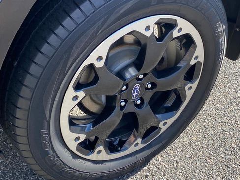 Used 2021 Subaru Crosstrek 2.0i Premium image 18