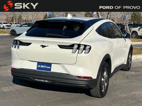 Used 2022 Ford Mustang Mach-E Select image 7