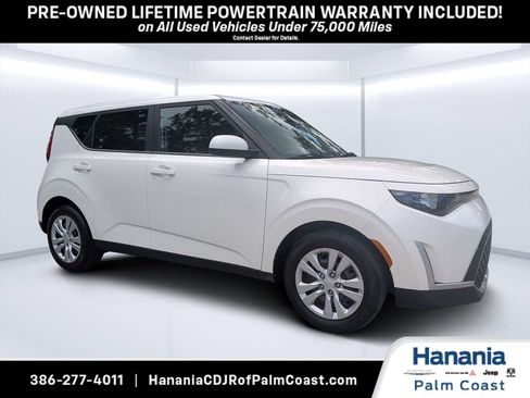 Used 2023 Kia Soul LX FWD image 1