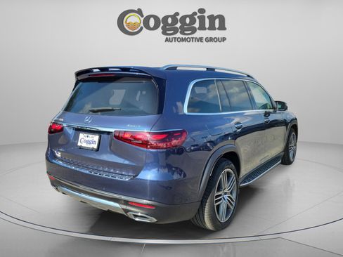 Used 2024 Mercedes-Benz GLS 450 4MATIC image 4