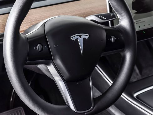 Used 2023 Tesla Model Y Long Range AWD/4WD image 17