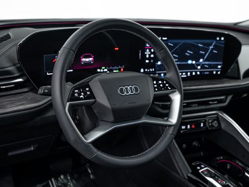 Used 2025 Audi Q5 Premium Plus w/ Premium Plus AWD/4WD image 9
