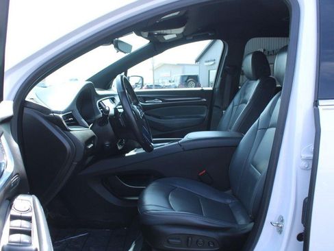 Used 2022 Buick Enclave Premium w/ LPO, Touring Package AWD/4WD image 9