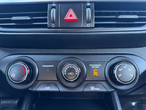 Certified 2023 Kia Forte LXS image 29