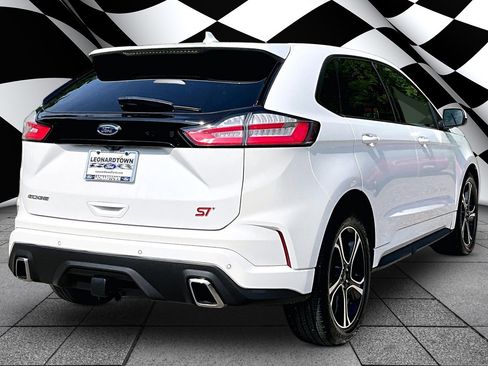 Certified 2020 Ford Edge ST w/ Cold Weather Package AWD/4WD image 2