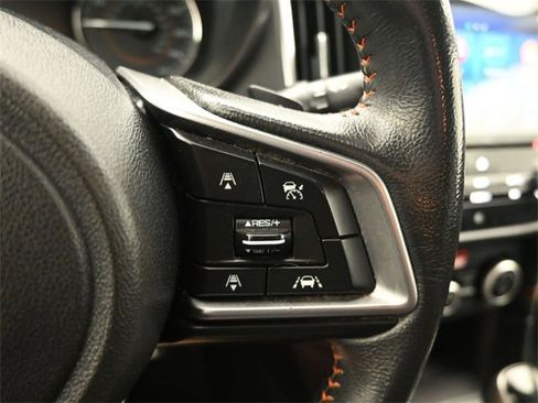 Used 2019 Subaru Crosstrek 2.0i Limited w/ Moonroof Package w/Navigation image 19