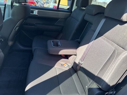 Certified 2025 Hyundai Santa Fe SE image 18