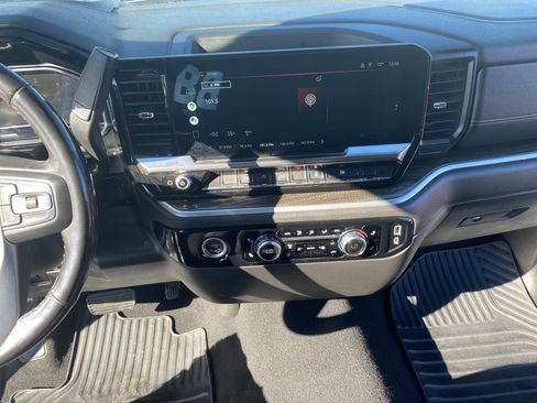 Used 2022 GMC Sierra 1500 Elevation image 16