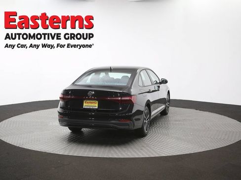 Used 2025 Volkswagen Jetta Sport FWD image 38