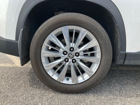 Used 2024 Toyota Grand Highlander Platinum image 27