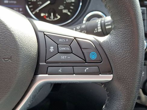 Used 2020 Nissan Rogue SL AWD/4WD image 18