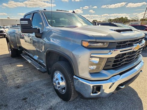 Used 2024 Chevrolet Silverado 3500 LT w/ Convenience Package image 1
