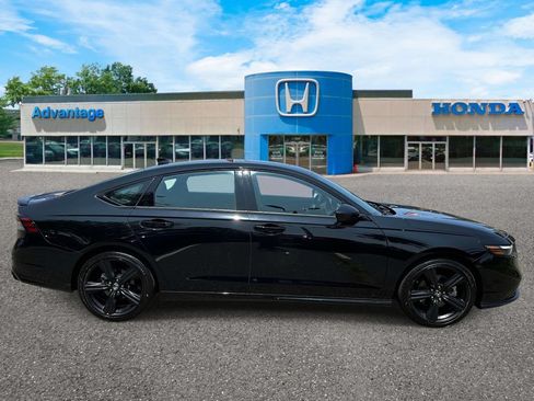 Certified 2023 Honda Accord Sport image 3
