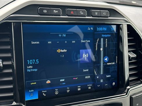 Used 2022 Ford F250 Lariat w/ Tremor Off-Road Package image 17