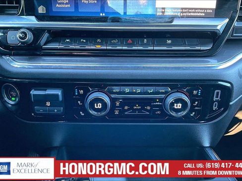 Used 2023 Chevrolet Silverado 1500 High Country w/ Technology Package image 15