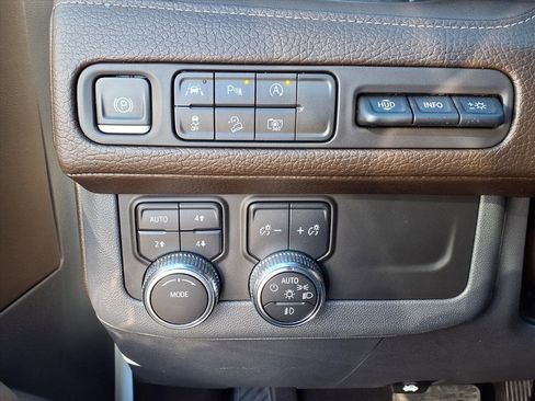 Used 2023 GMC Yukon Denali image 24