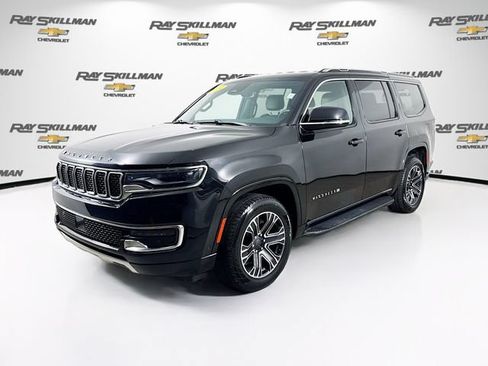 Used 2024 Jeep Wagoneer Series II w/ Flexible Seating Group AWD/4WD image 3