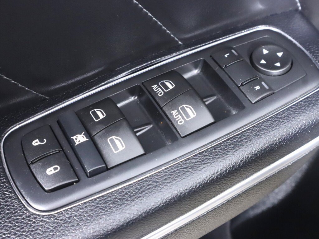 Used 2015 Dodge Charger R/T RWD image 26