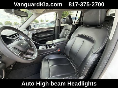 Used 2023 Jeep Grand Cherokee Limited AWD/4WD image 15