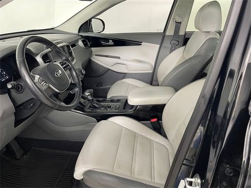 Used 2020 Kia Sorento SX image 2